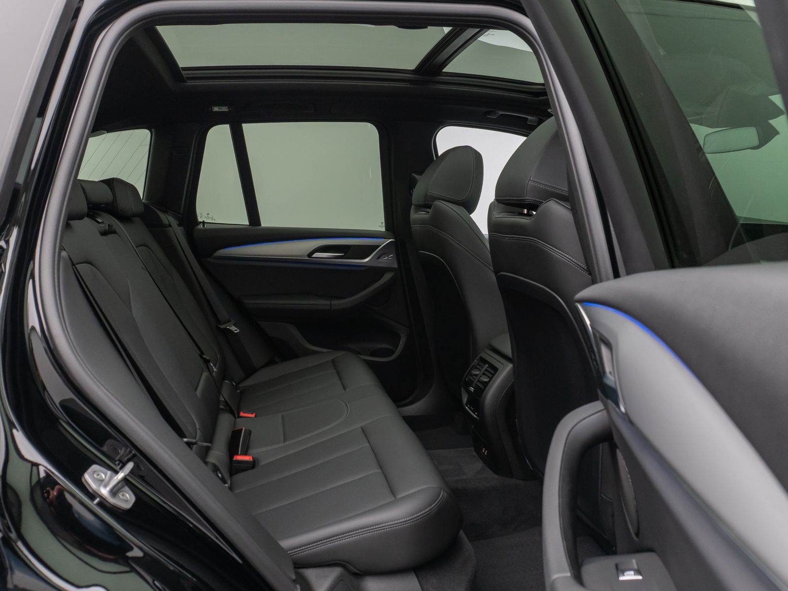 Fahrzeugabbildung BMW X3 xD20d Panorama Kamera DAB HiFi CockPit+ Sport