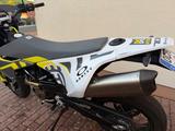 Husqvarna 701 Supermoto - SUPERMOTO