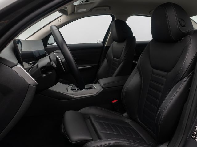 BMW 330, 2022 — 32