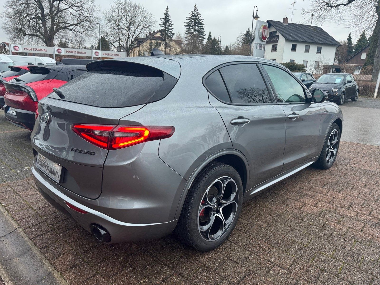 Fahrzeugabbildung Alfa Romeo Stelvio Veloce 210PS Memory Glasdach Kamera Navi