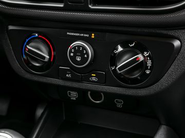 Hyundai i10 1.0 Select Navi DAB Bluetooth Kamera