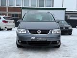 Volkswagen Touran 1.9 Goal DSG *PDC*KLIMA*SITZHEIZUNG* - Volkswagen Touran mit Diesel-Antrieb: Kleinbus, Automatik, 1.9