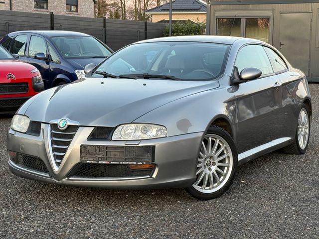 Alfa Romeo GT 2.0 16V JTS Distinctive*XENON*LEDER*NAVI*TOP*