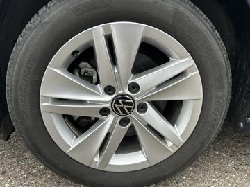 Volkswagen Golf - 8
