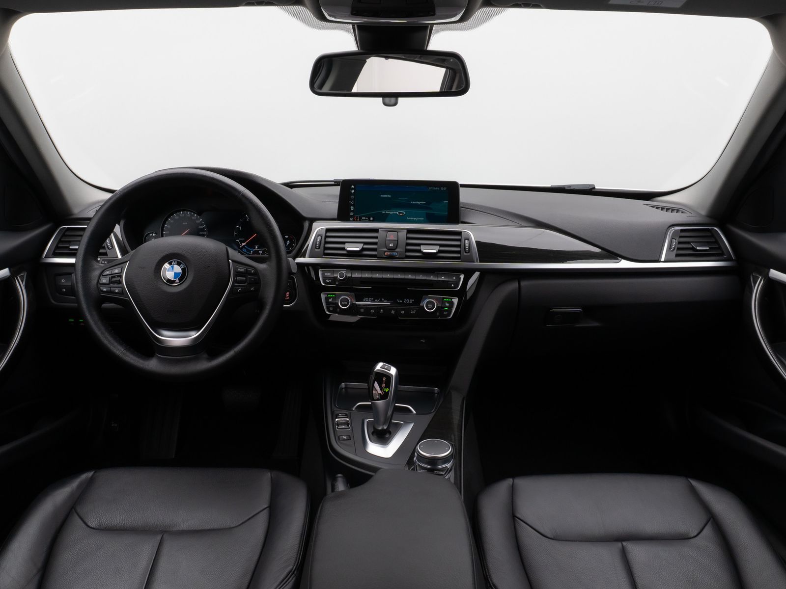 Fahrzeugabbildung BMW 320d Luxury Line Kamera HUD HiFi Stop&Go Komfort