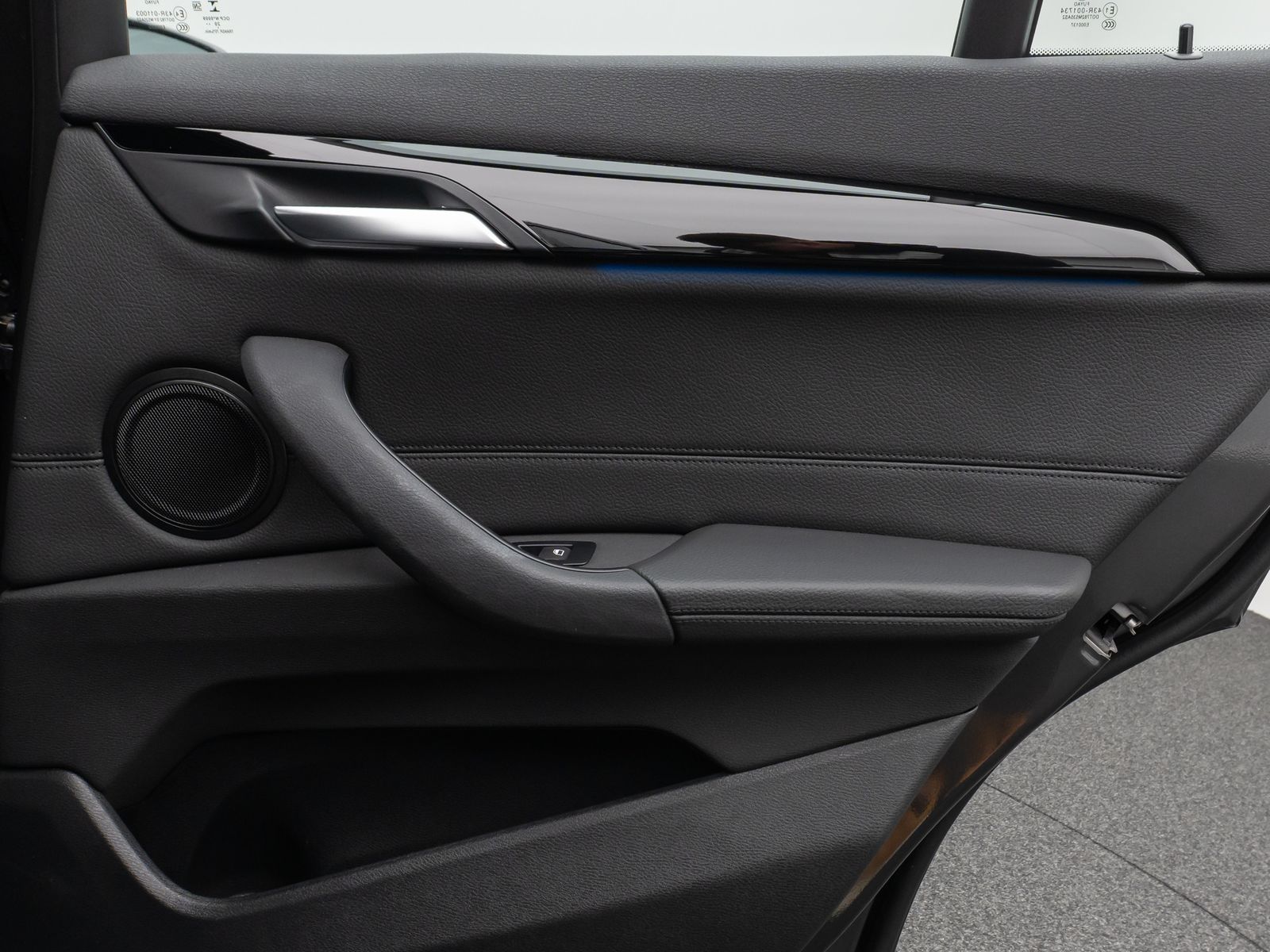 Fahrzeugabbildung BMW X1 xD25e PDC DAB Navi Lordos Geschwindigkeitsreg