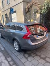 Volvo V60 D3 Momentum Momentum - Volvo V60 bis 10.000 Euro