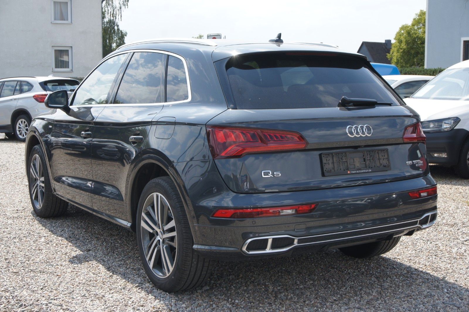 Fahrzeugabbildung Audi Q5 55 2.0 TFSI e quattro sport B&O 360° MATRIX