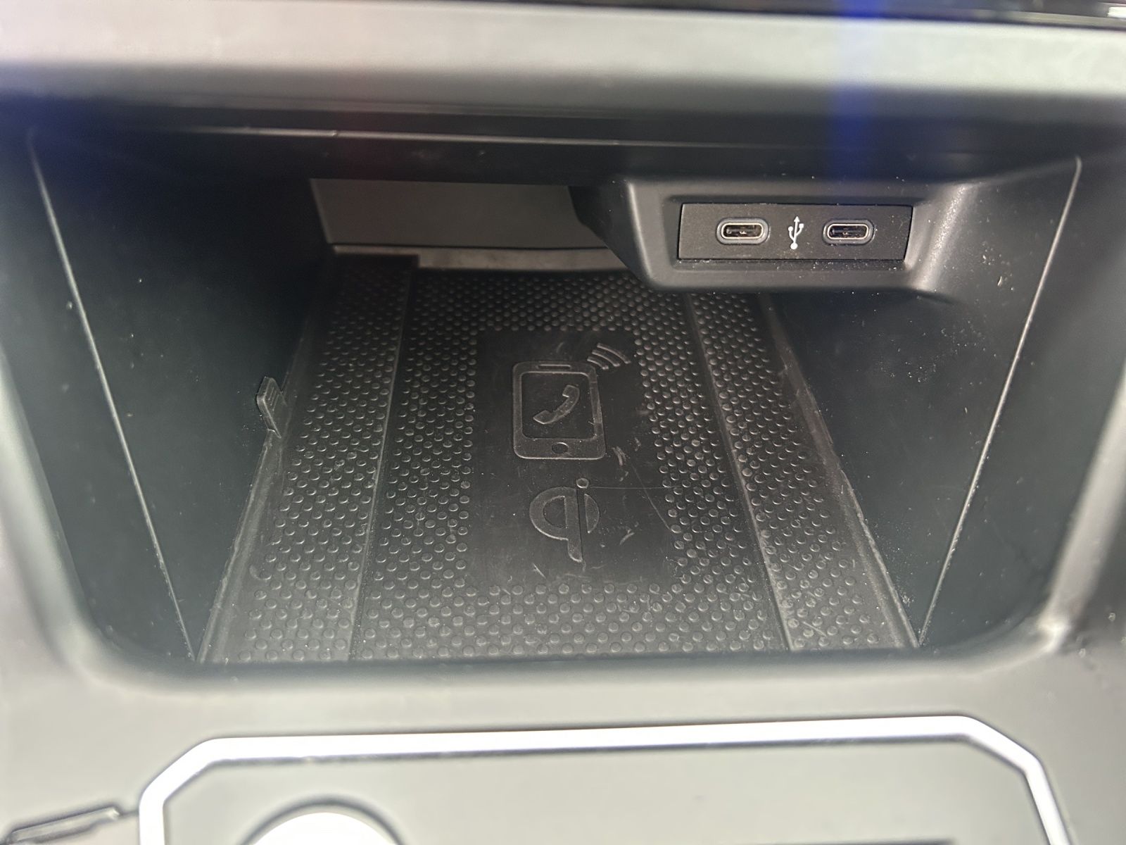 Fahrzeugabbildung Volkswagen Taigo R-Line 1.5 TSI DSG Matrix Navi ACC SHZ Bea