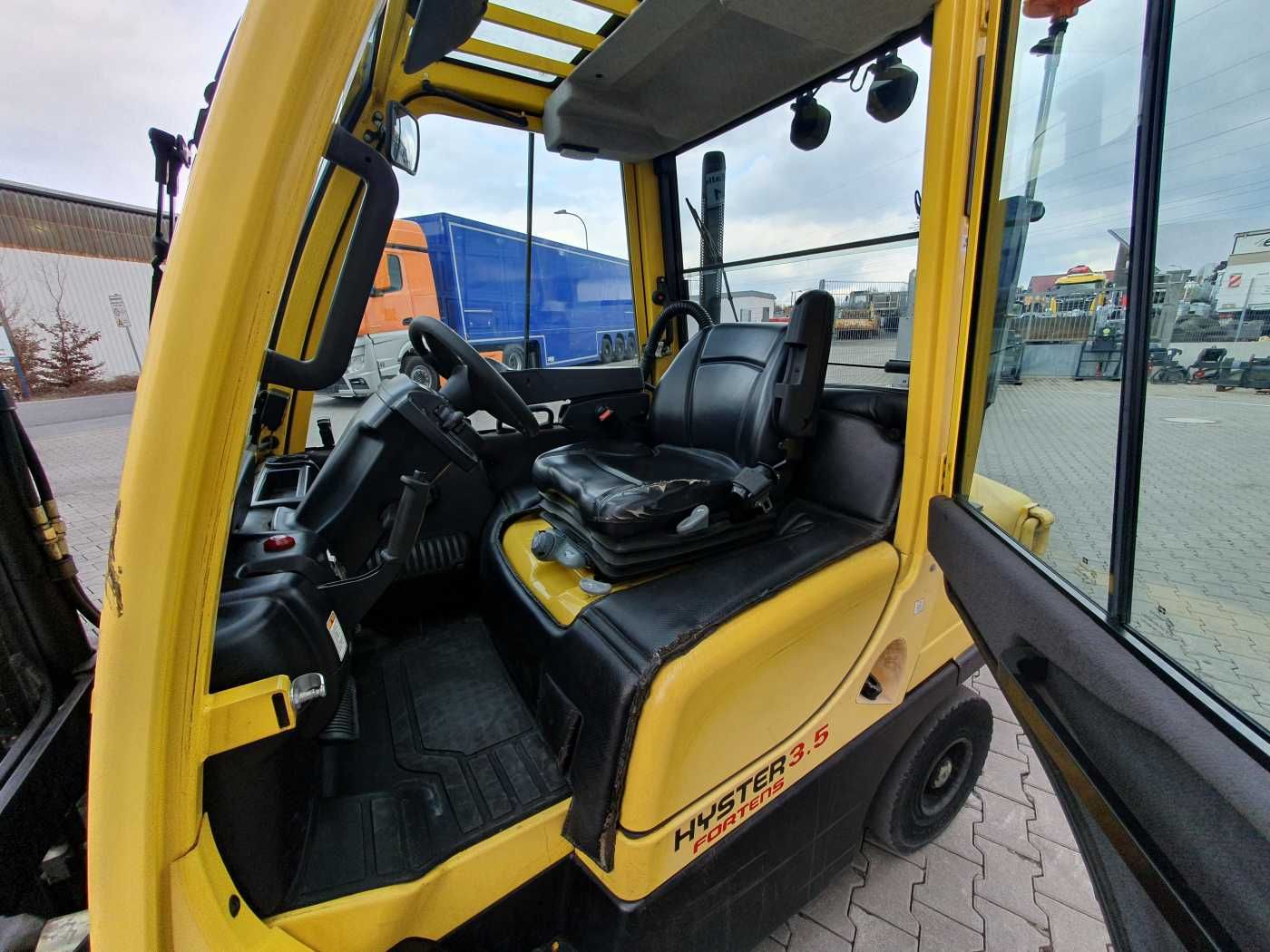 Fahrzeugabbildung Hyster H3.5 FT / Duplex: 3,61m / nur 2.476h / SS