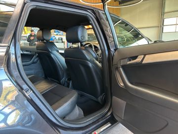 MYAUTOCENTER – Gebraucht- und Jahreswagen mit Werkstattservice in Pfaffenhofen Audi A3 Sportback*S-LINE*BI-XENON*KLIMAATIK*LEDER*