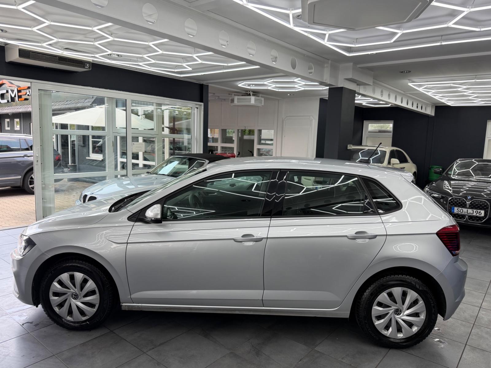 Volkswagen Polo VI DSG *Navi *Kamera *PDC *MFL *Licht&Sicht