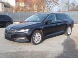 Skoda Superb Combi Ambition mit Heckschaden !!! - Skoda Superb Gebrauchtwagen in Magdeburg