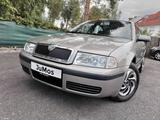 Skoda Octavia Lim. Tour. TÜV Neu. - Skoda Octavia aus 2009: Tour