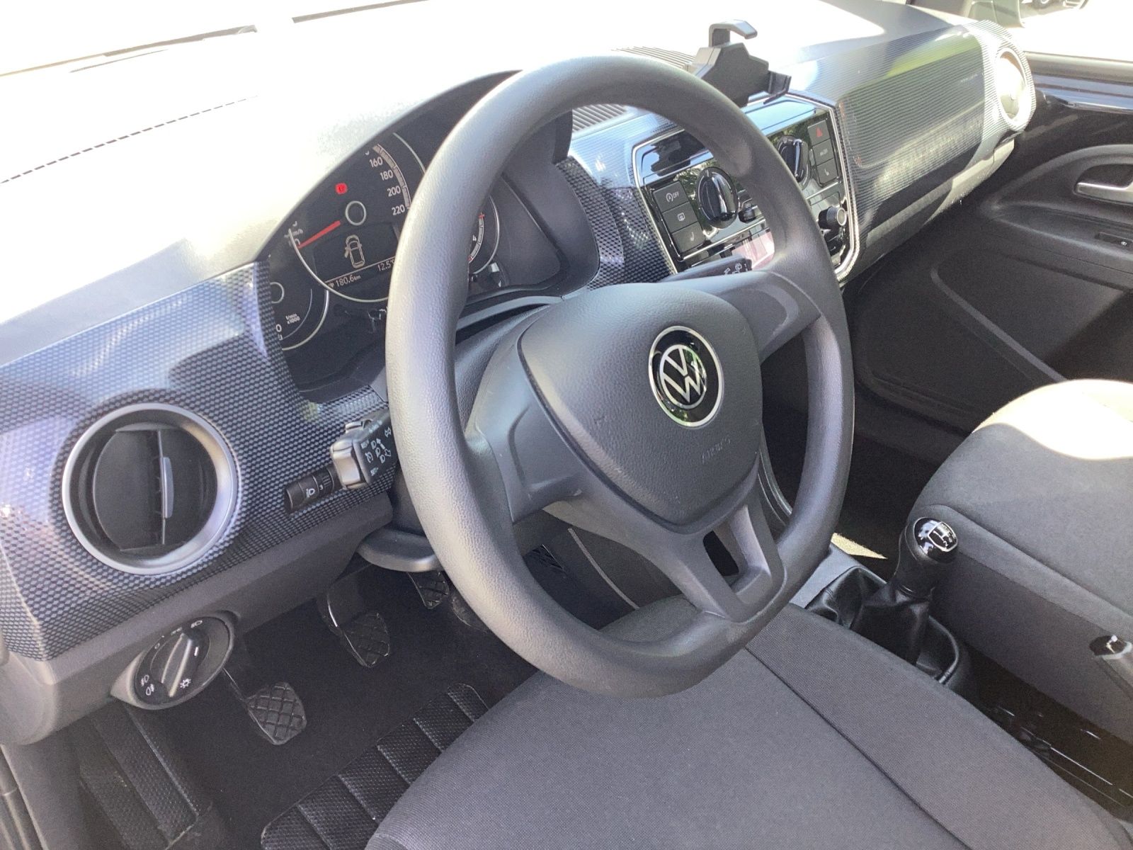 Fahrzeugabbildung Volkswagen up! 1.0 Basis Klima DAB GRA RFK SH