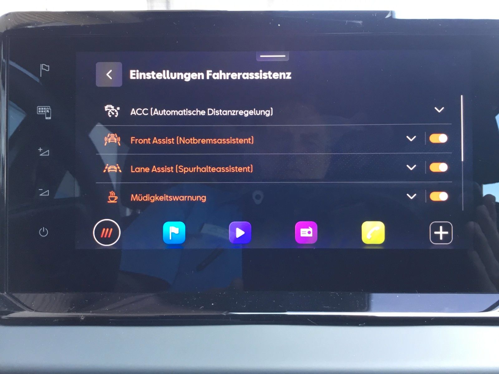 Fahrzeugabbildung SEAT Arona 1.0 TSI Style DSG+AHK+ACC+Navi+Kamera