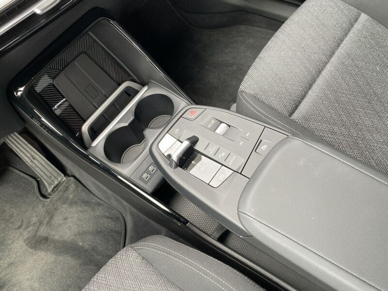 BMW X1 xDrive25e DKG LED+/HUD/K-ZUG/CAM/SH foto 9