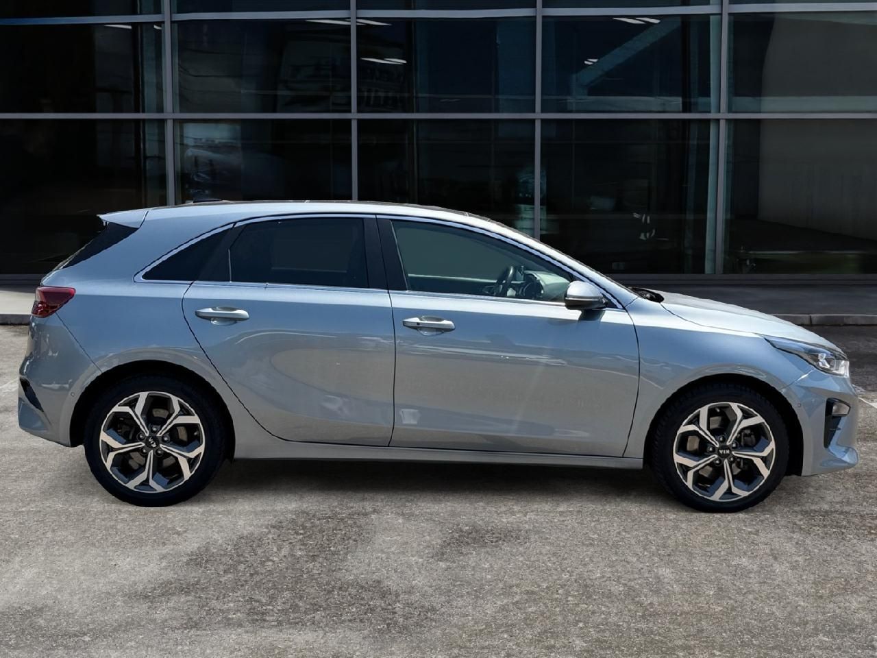 Fahrzeugabbildung Kia Ceed Platinum Edition