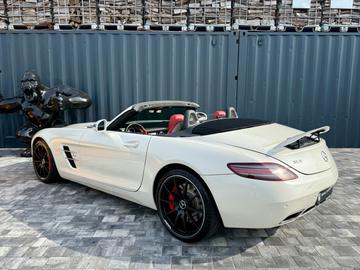 صورة 4 لـ 2012 Mercedes-BENZ SLS AMG