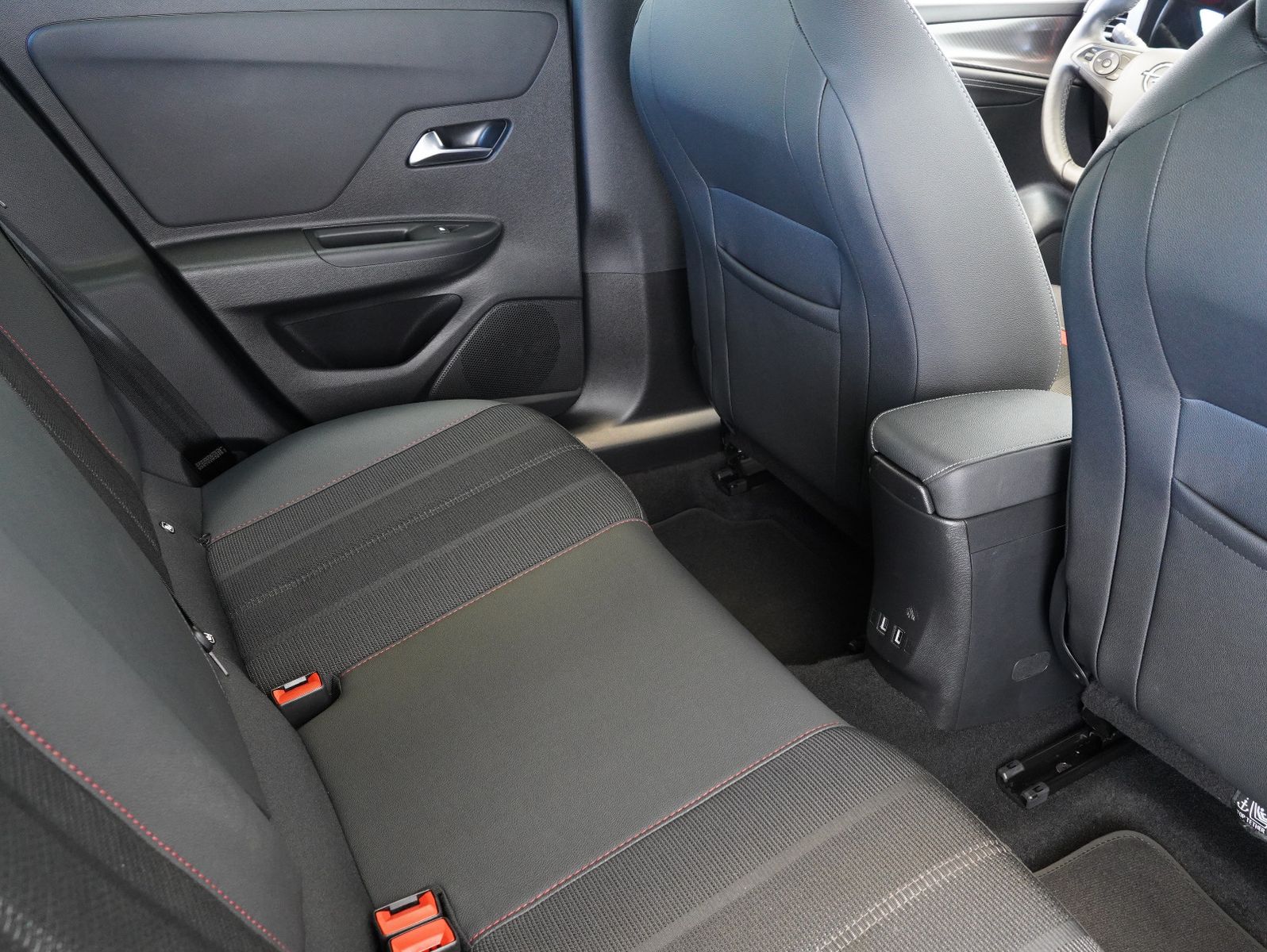 Fahrzeugabbildung Opel Mokka-e GS-Line 50KWH/11KW/WÄRMEPUMPE/SOH