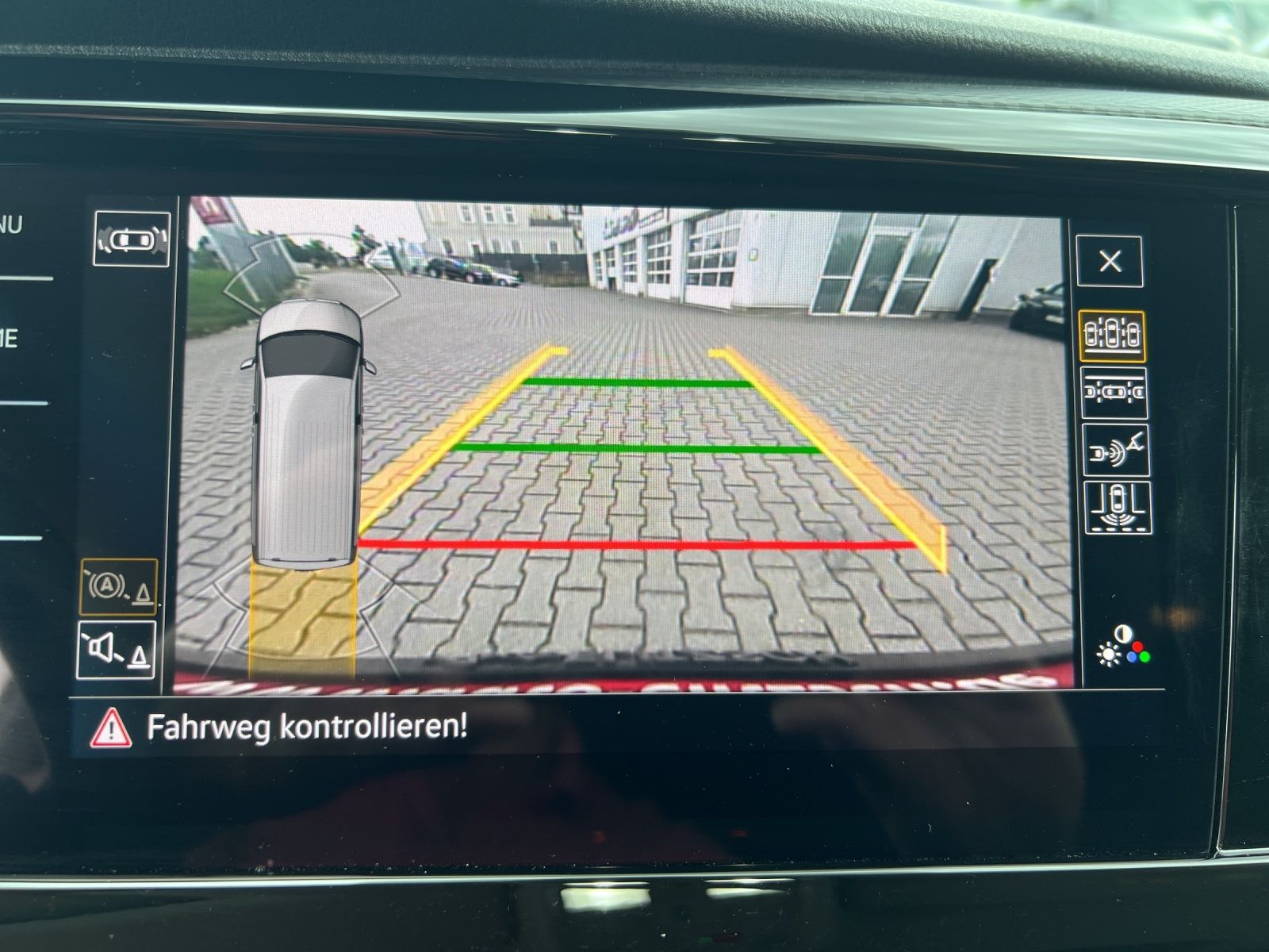 Fahrzeugabbildung Volkswagen T6 California T6.1 TDI Beach Tour Edit. DSG 4- M