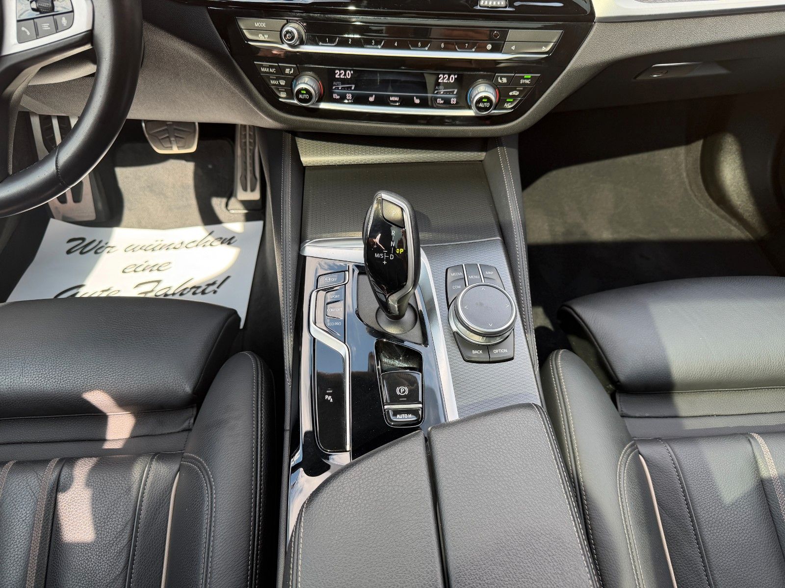Fahrzeugabbildung BMW 540d Touring xDrive M Sport AHK PANO HUD LEDER