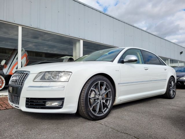 Fahrzeugabbildung Audi A8 6.0 W12 Lang/B&O/Einzelsitze/Topfahrzeug