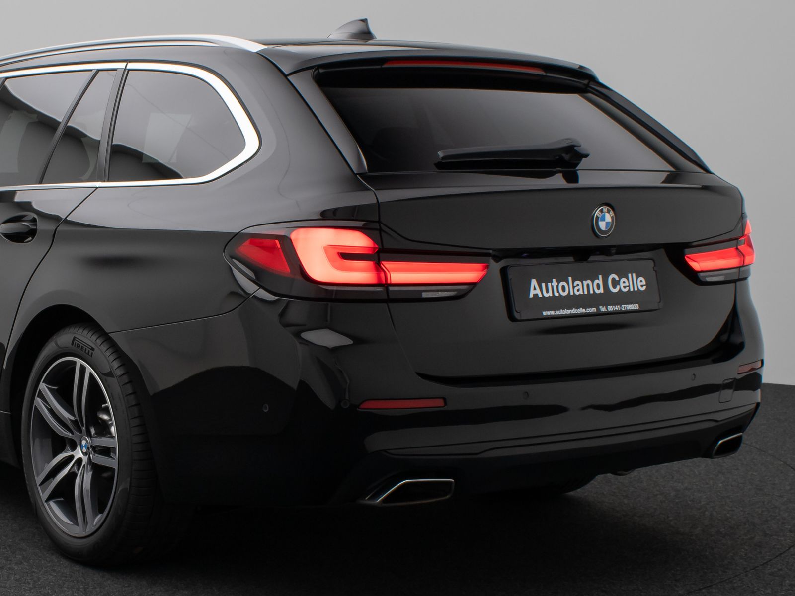 Fahrzeugabbildung BMW 530d  xD Panorama Kamera DAB HiFi AHK Alarm ACC