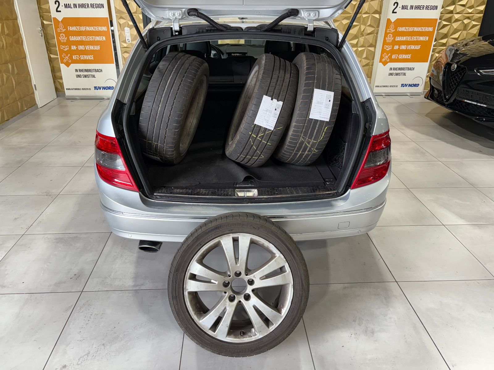 Fahrzeugabbildung Mercedes-Benz C 220 T-Modell T CDI/8-FACH/PANO/SHZ/AUTOMATIK/