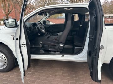 Fotografie des Isuzu D-MAX L 1.9 SpaceCab 3,5t*ACC*Autom.*Laderaumbes