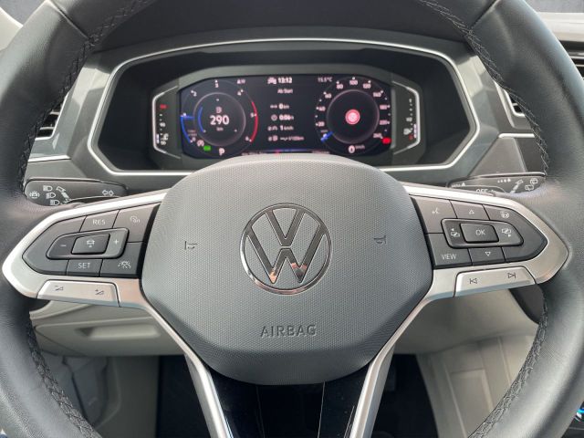 Tiguan Elegance 2.0 TDI DSG Sportpaket Bluetooth