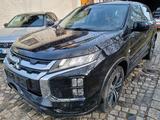 Mitsubishi ASX 2.0  Plus       KLIMAAUTOMATIK+PDC+TEMPOMAT - Mitsubishi ASX: Plus