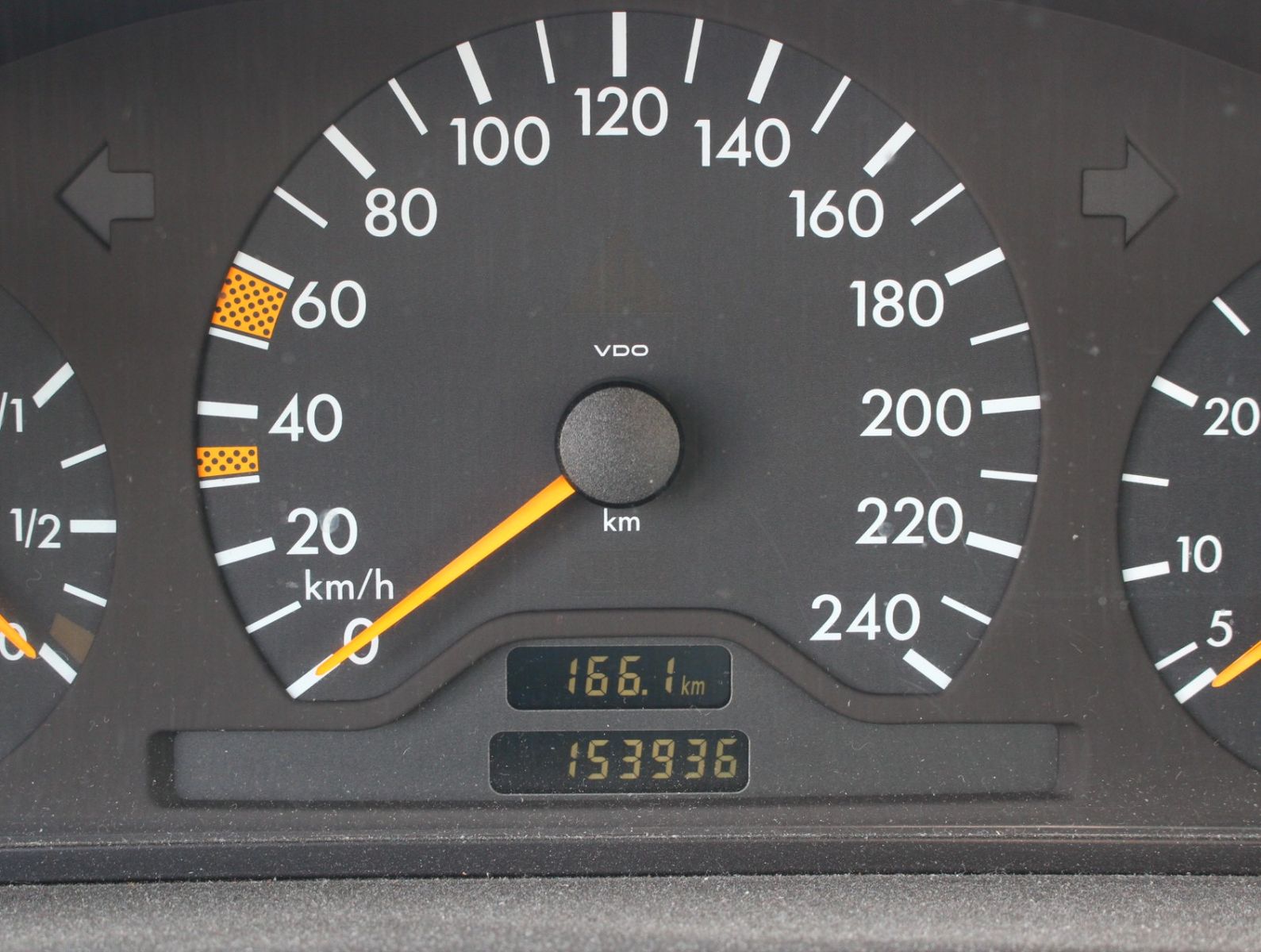 Fahrzeugabbildung Mercedes-Benz CLK 200 Elegance 3.Hand+8-Fach+Klima