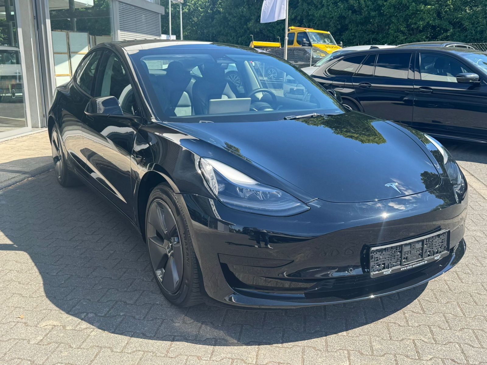 Fahrzeugabbildung Tesla Model 3 RWD PANO+LED+NAVI+SHZ+KAMERA+ACC+WP