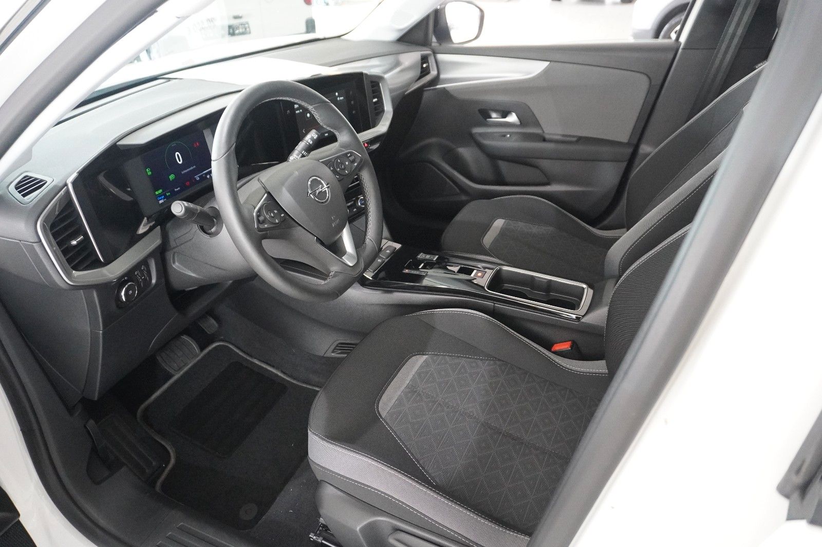 Fahrzeugabbildung Opel Mokka-e EDITION 1-PHASIG LED/KAMERA/SHZ/VIRT/DAB