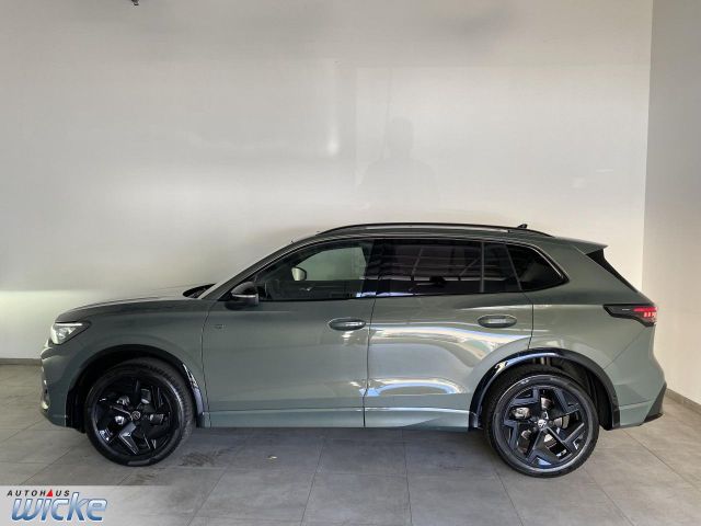 Tiguan 1.5 TSI DSG R-Line NAVI KLIMA PANO AHK