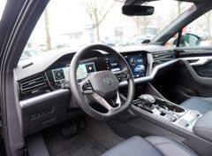 Fahrzeugabbildung Volkswagen Touareg Elegance 4Motion eHybrid Pano ACC Voll!
