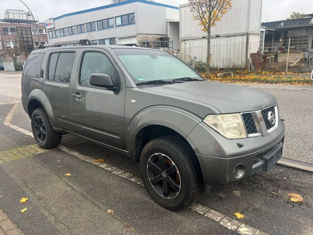 Nissan Pathfinder 2,5 Diesel Automatikgetr...