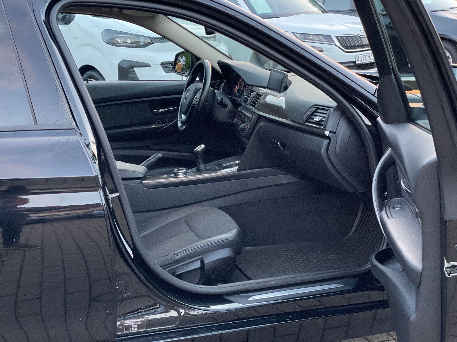 BMW 318, 2013, Diesel, 143 PS