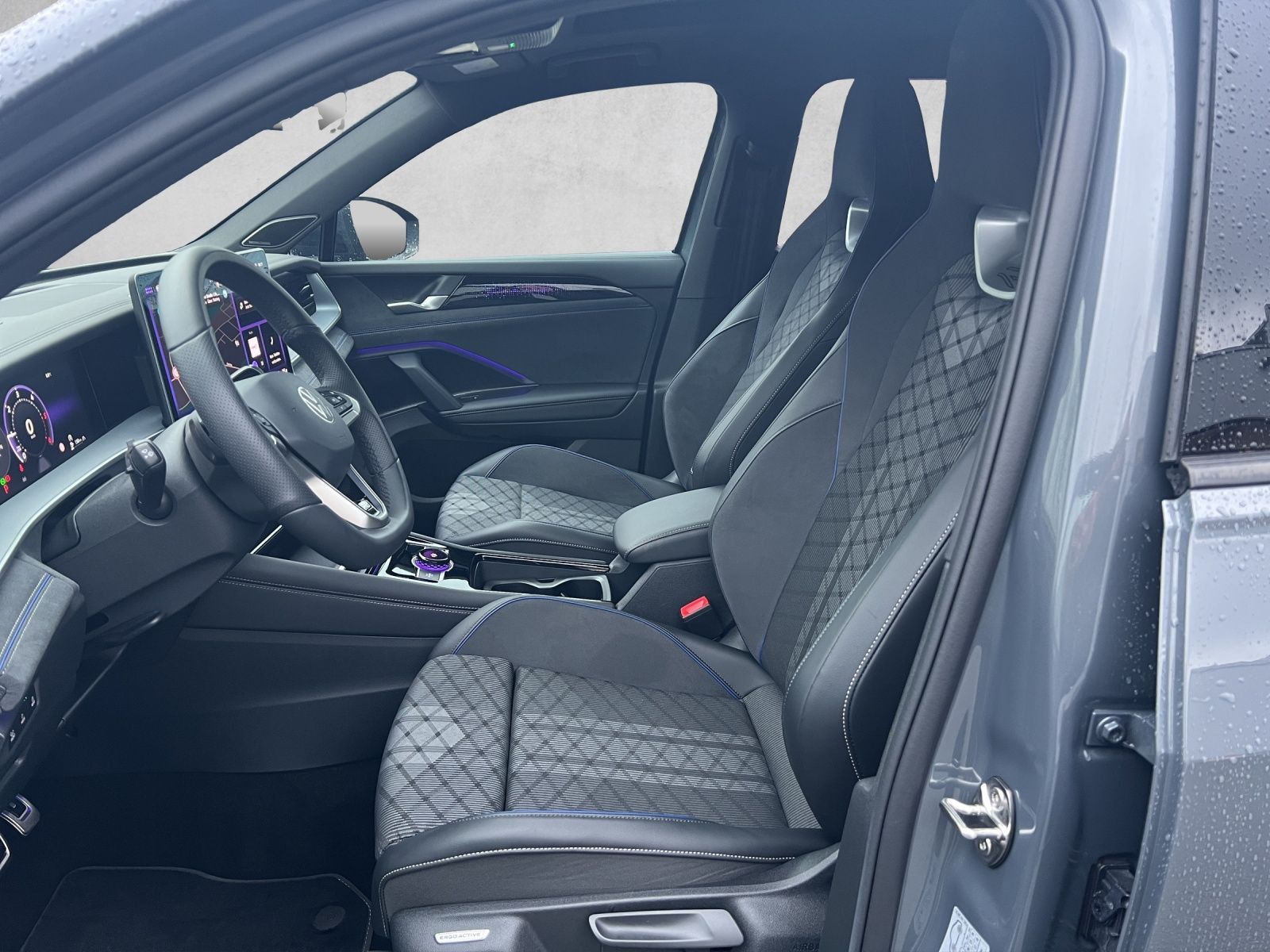 Tayron R-Line 2.0 TDI 4M DSG LED*Pano*AHK