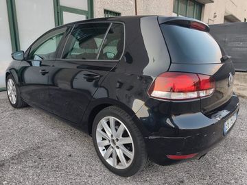 Volkswagen Golf - 8