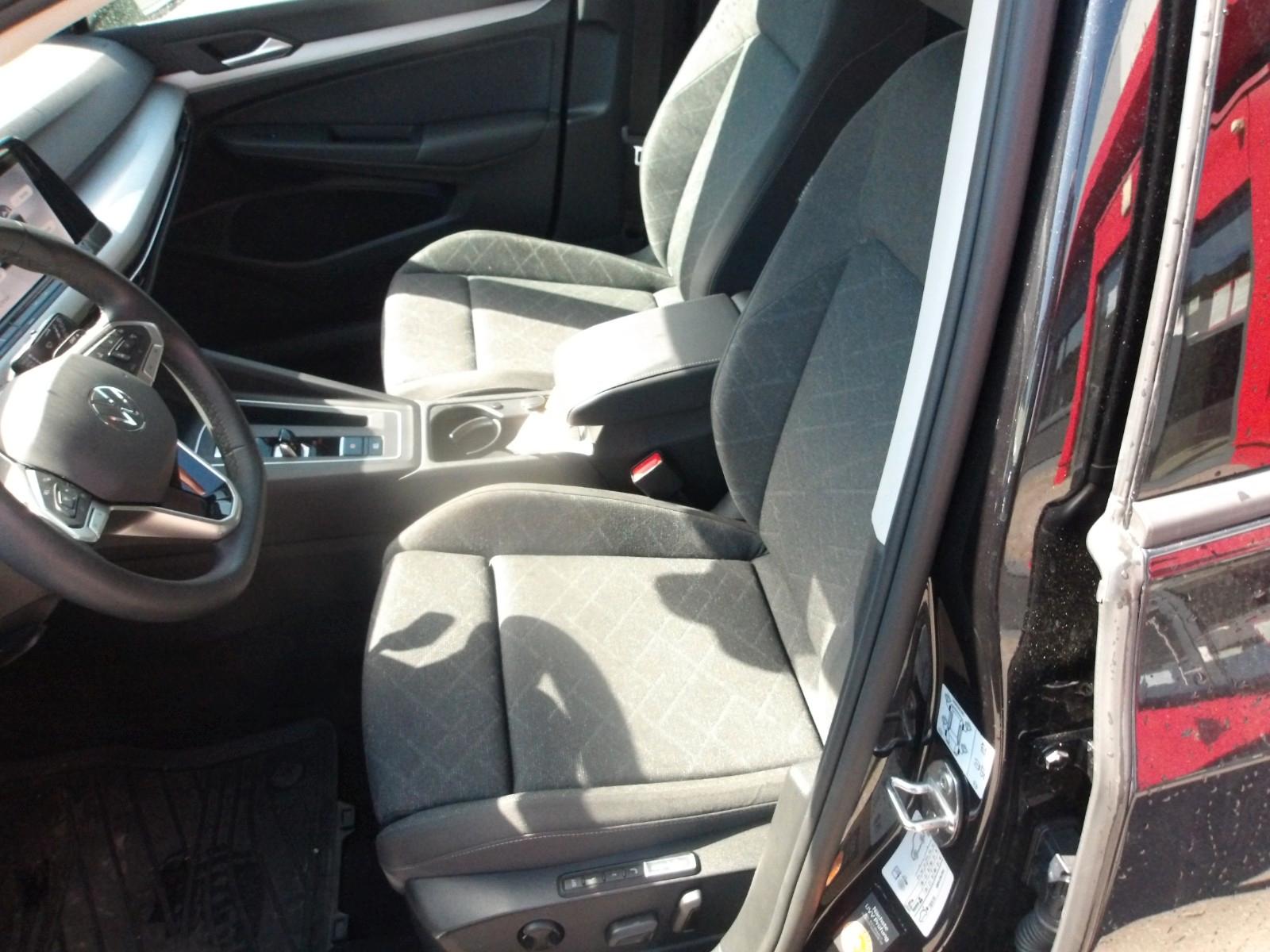 Volkswagen Golf VIII Lim. Life EXP -, миниатюра 9
