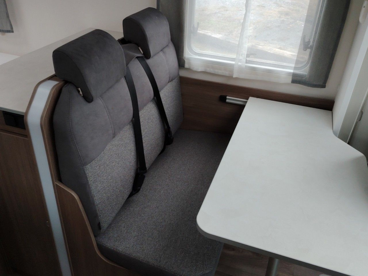 Fahrzeugabbildung Carado T135 PRO+ Markise Modell 2026