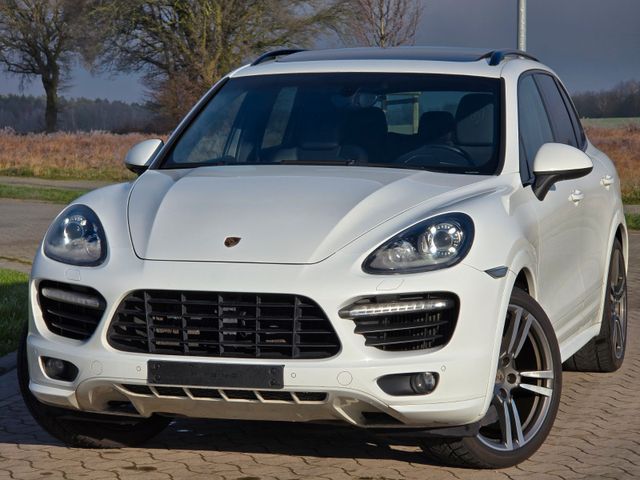 Porsche Cayenne Turbo V8 500ps