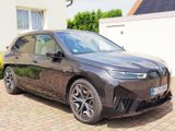 BMW iX xDrive40 AHK Laser Sportp. Sky Lounge H&K - BMW iX von privat