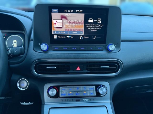 Fahrzeugabbildung Hyundai KONA Select Elektro 2WD +CARPLAY+RFK+PDC+KLIMA+U