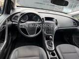Opel Astra J Lim. 5-trg. Innovation 1.4 Turbo - Opel Astra aus 2011: Turbo