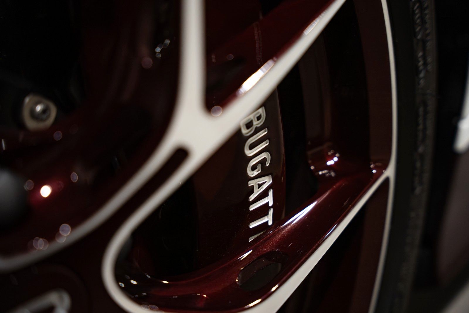 Bugatti Chiron - Bild 23