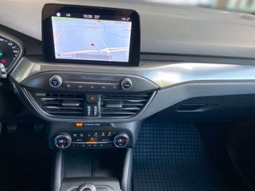 Ford Focus Turnier Titanium