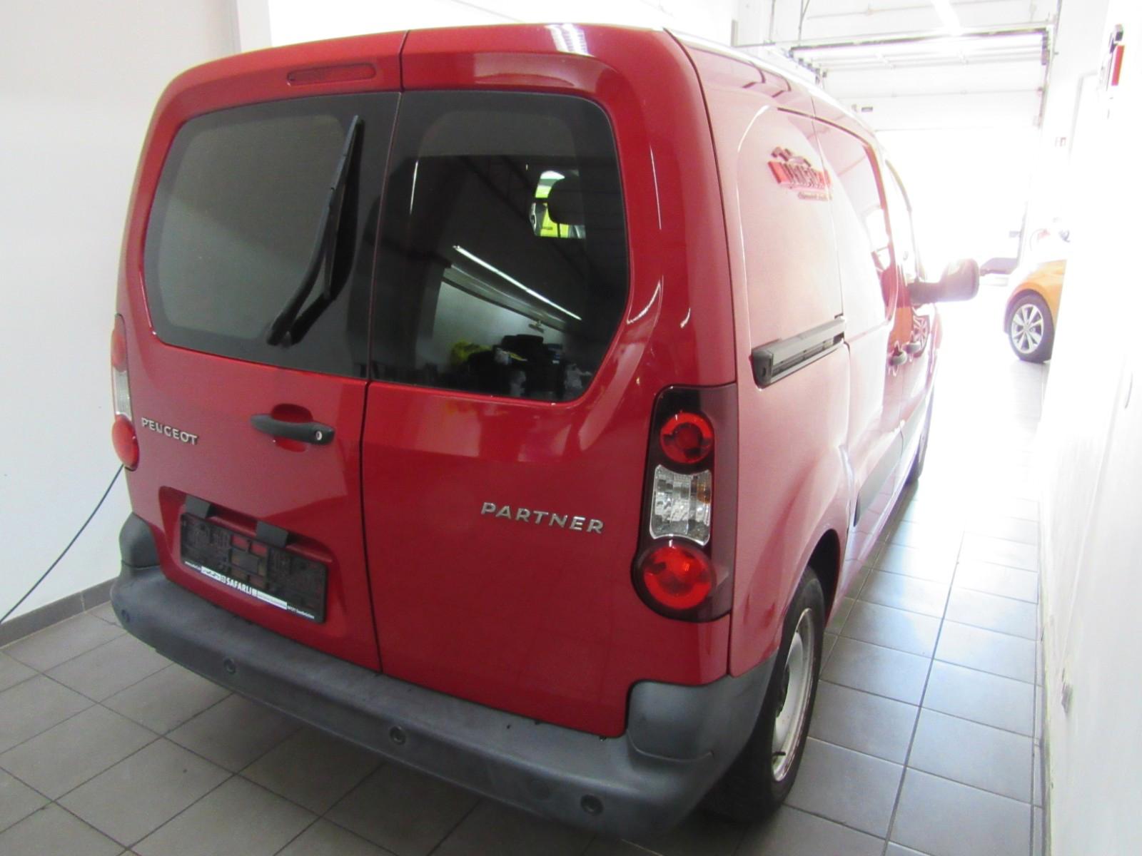 Peugeot Partner L1 Premium 1.Hand Tempomat PDC TÜV+++++